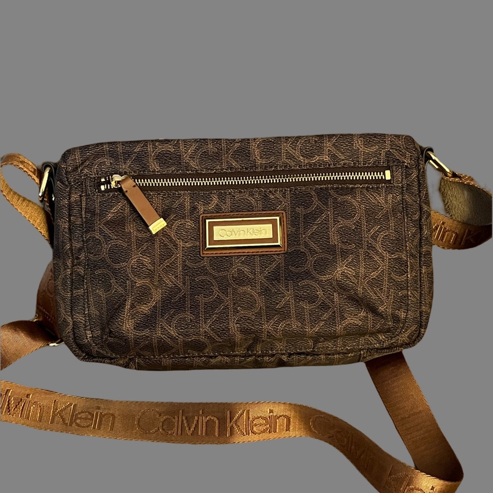 Calvin Klein Belfast Crossbody.